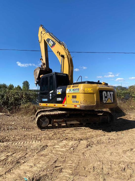 Buy Caterpillar 320D Used Excavator / 1