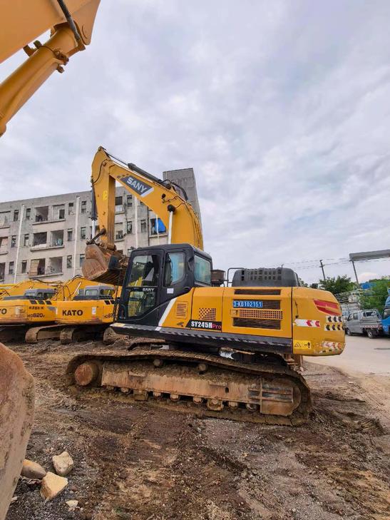 Buy Sany SY245H Used Excavator / 1