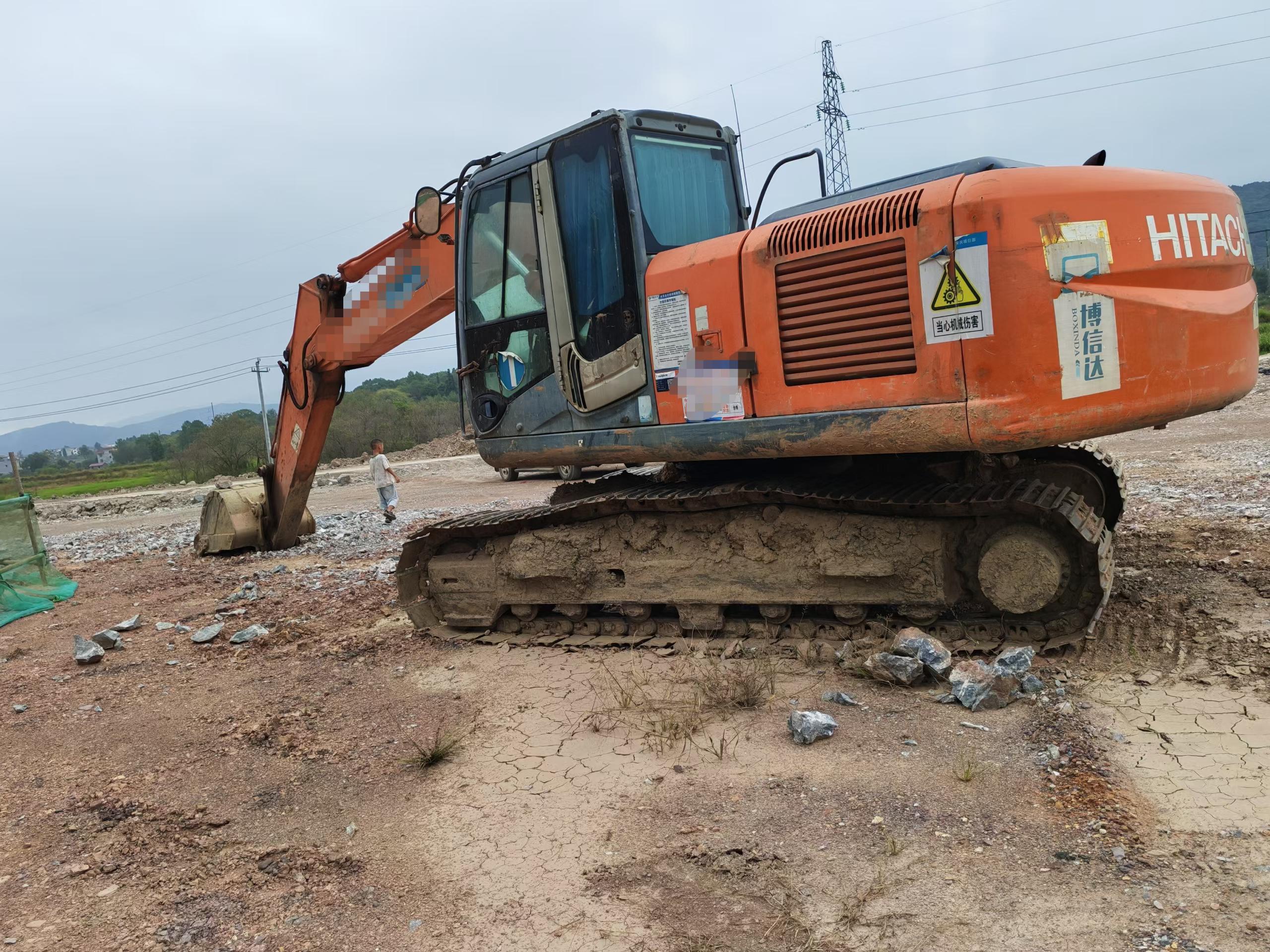 Buy Hitachi EX200-3 Used Excavator / 4