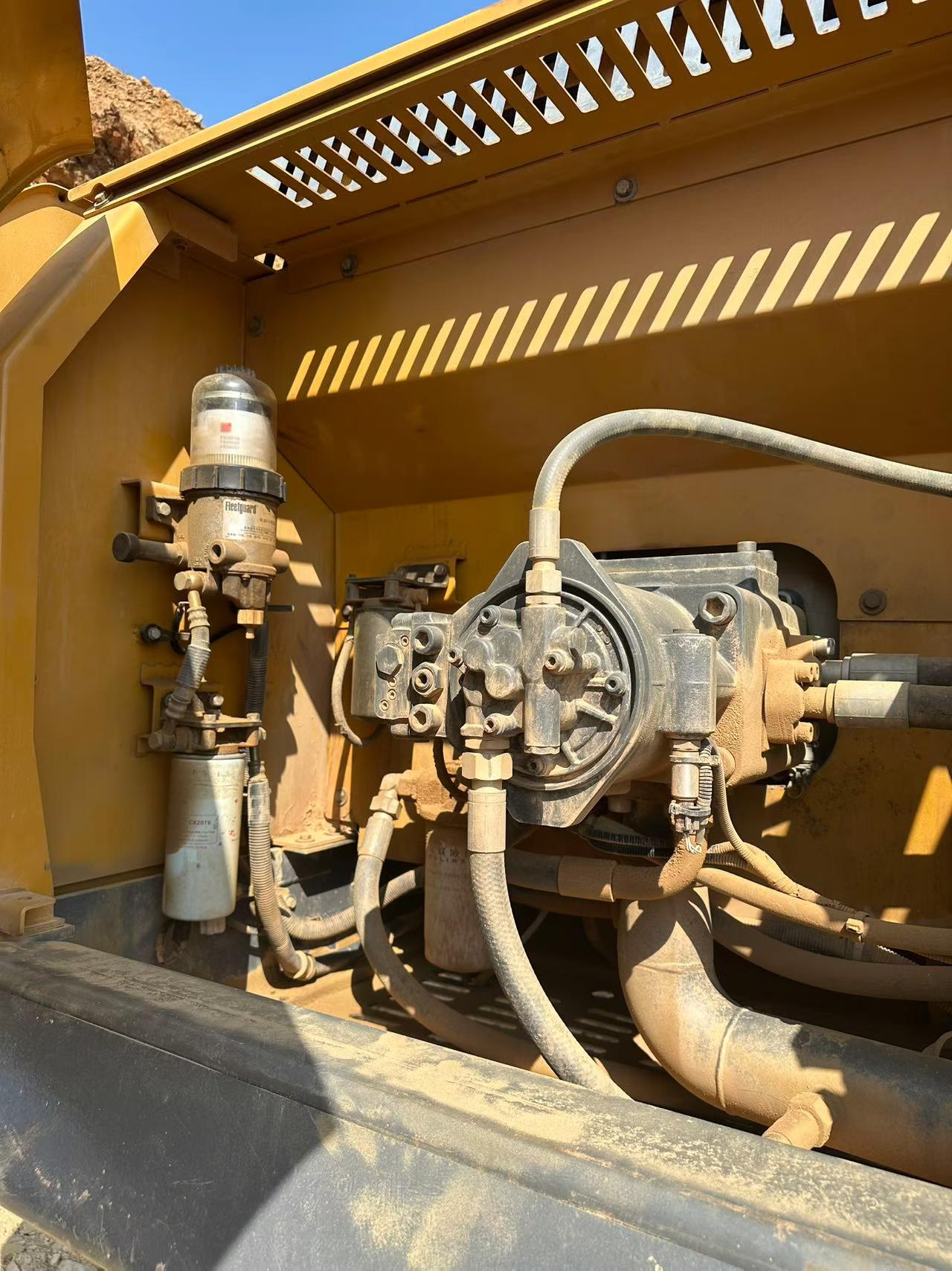 شراء حفارة XCMG XE380K مستعملة / 4