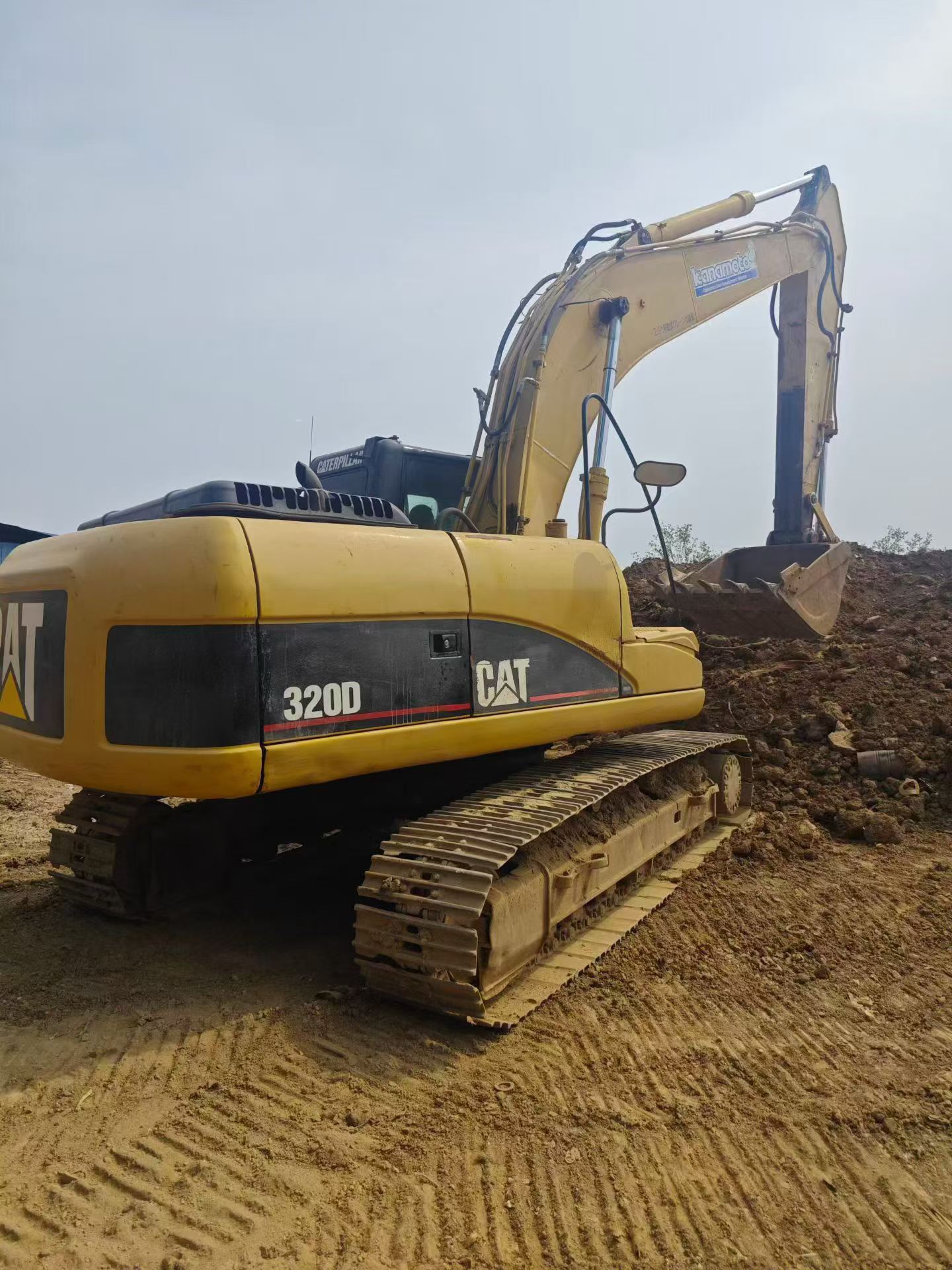 Buy Caterpillar 320D Used Excavator / 2