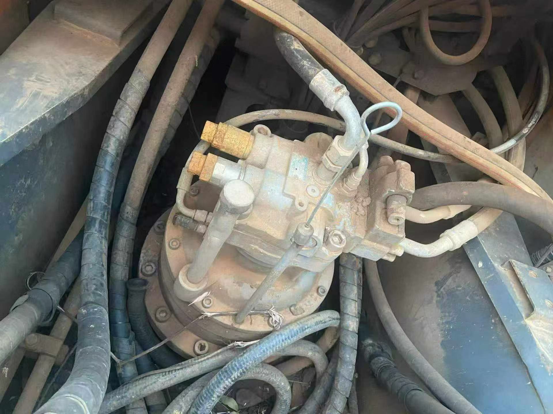 Buy Hitachi ZX270-3 Used Excavator / 2