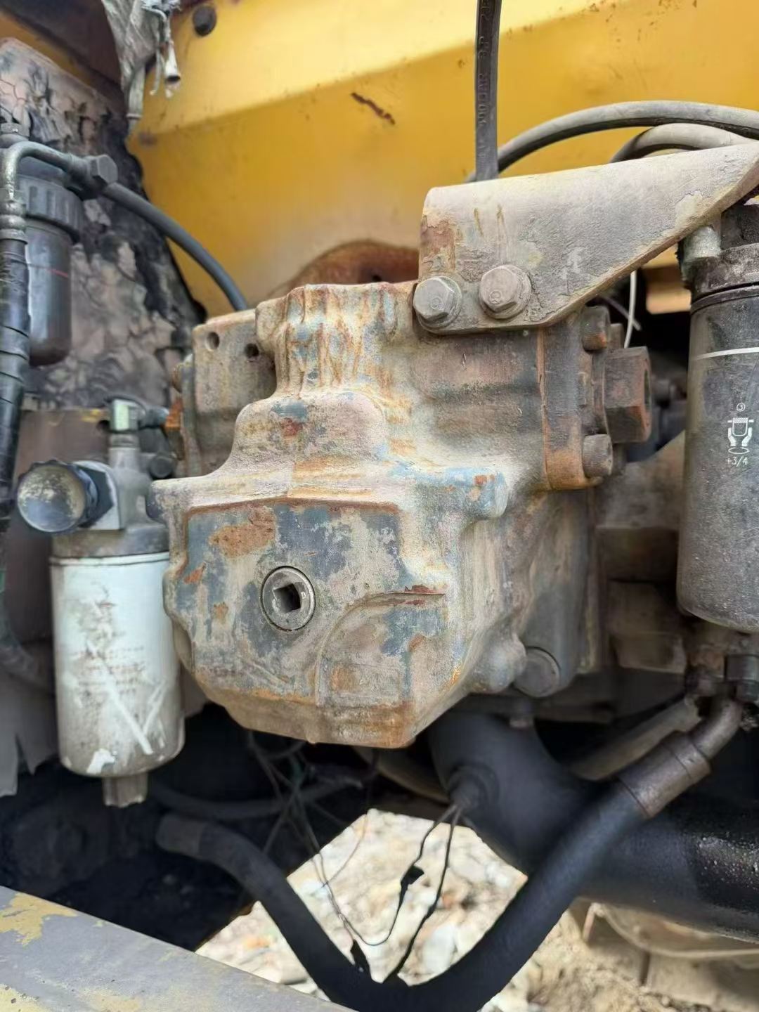 Buy Komatsu PC220-8 Used Excavator / 2