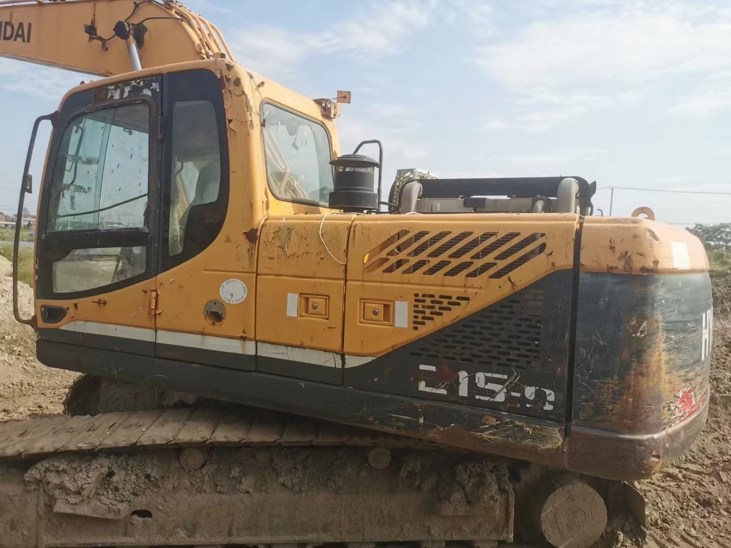 Buy Hyundai R215-7 Used Excavator / 3