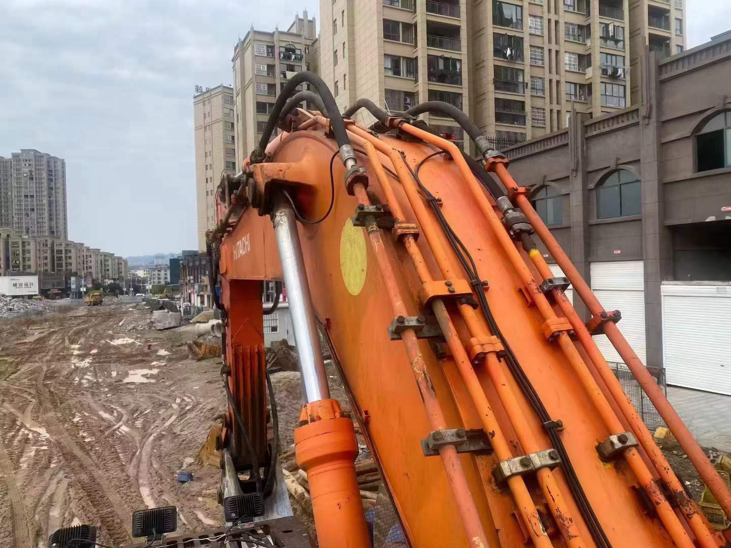 Buy Hitachi ZX670LC-5B Used Excavator / 3