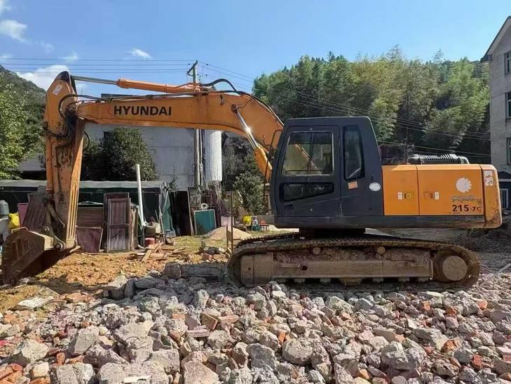Buy Hyundai R215-7 Used Excavator / 1