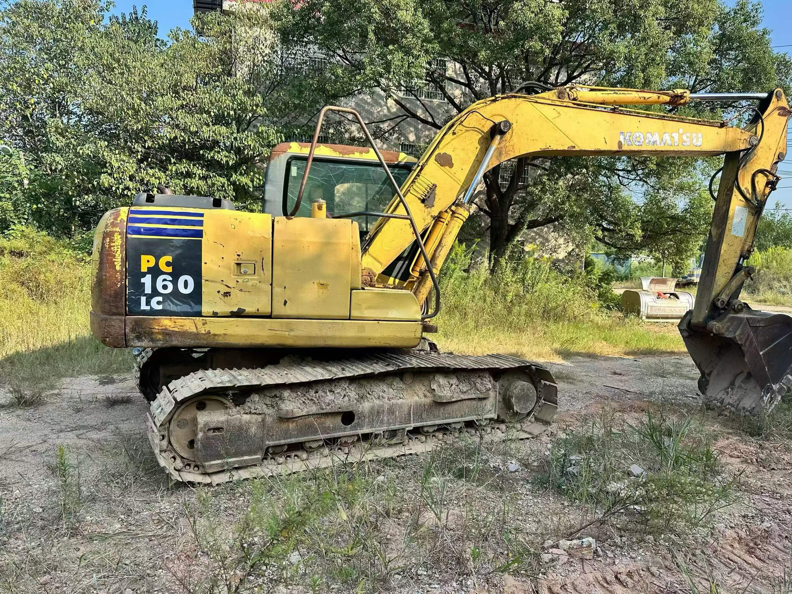 Buy Komatsu PC130 Used Excavator / 3