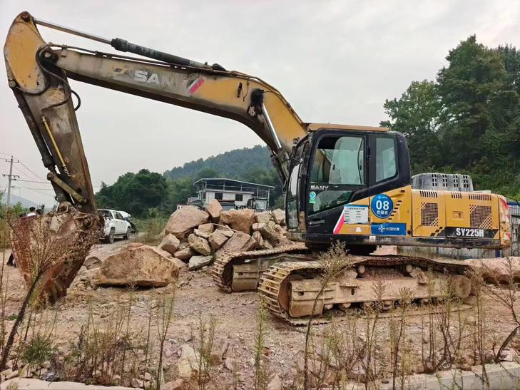 Buy Sany SY205C Used Excavator / 1