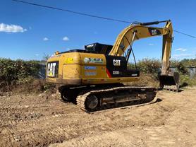Buy Caterpillar 320D Used Excavator / 2 Buy Caterpillar 320D Used Excavator / 2