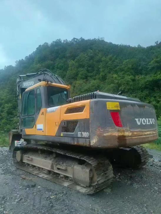 Buy Volvo EC200 Used Excavator / 1