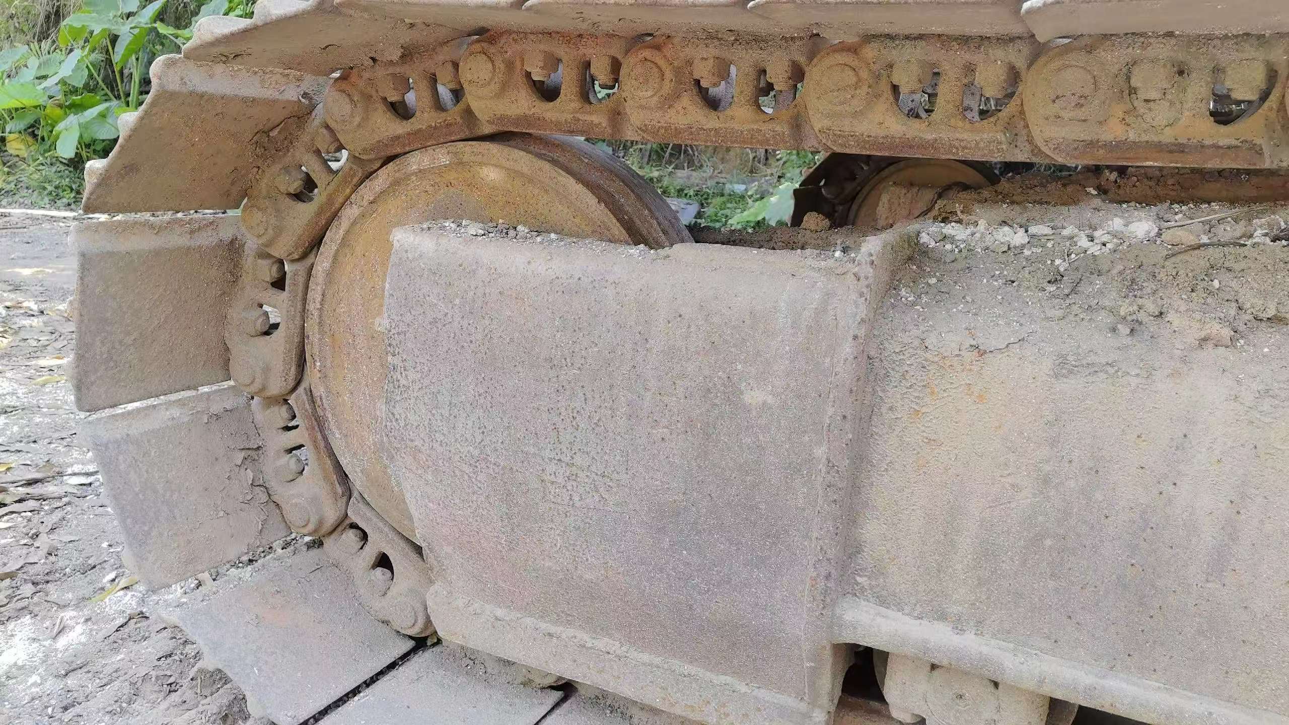 Buy Caterpillar E200B Used Excavator / 6