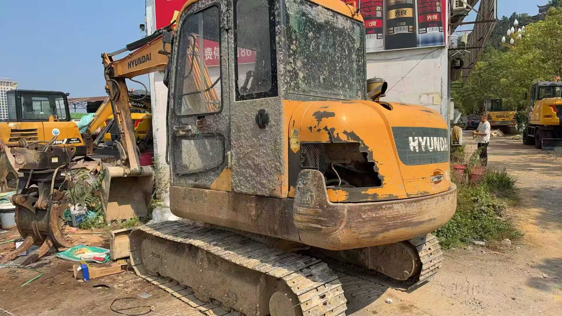 Buy Hyundai HX60 Used Excavator / 2