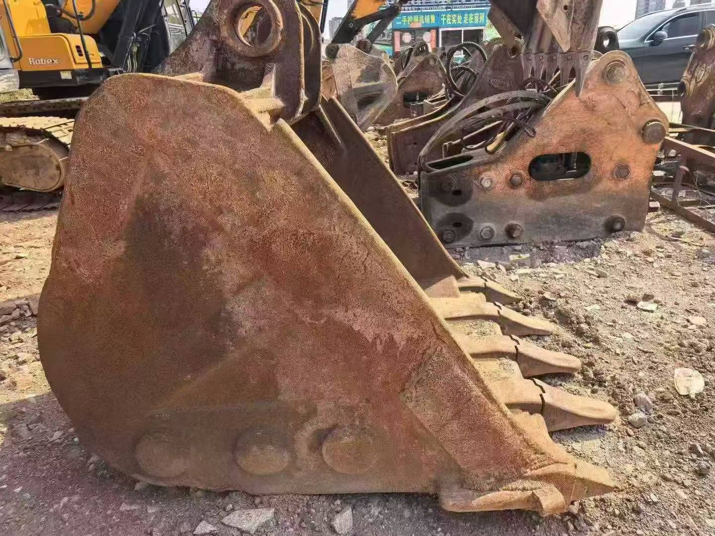 Buy XCMG XE380K Used Excavator / 3