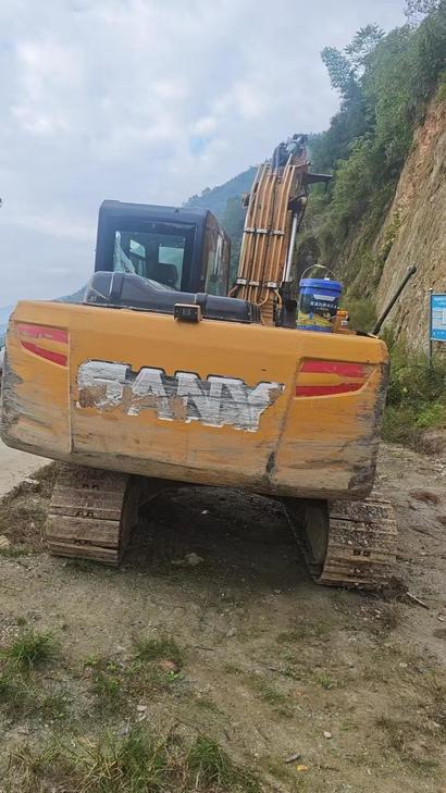 Buy Sany SY135 Used Excavator / 1