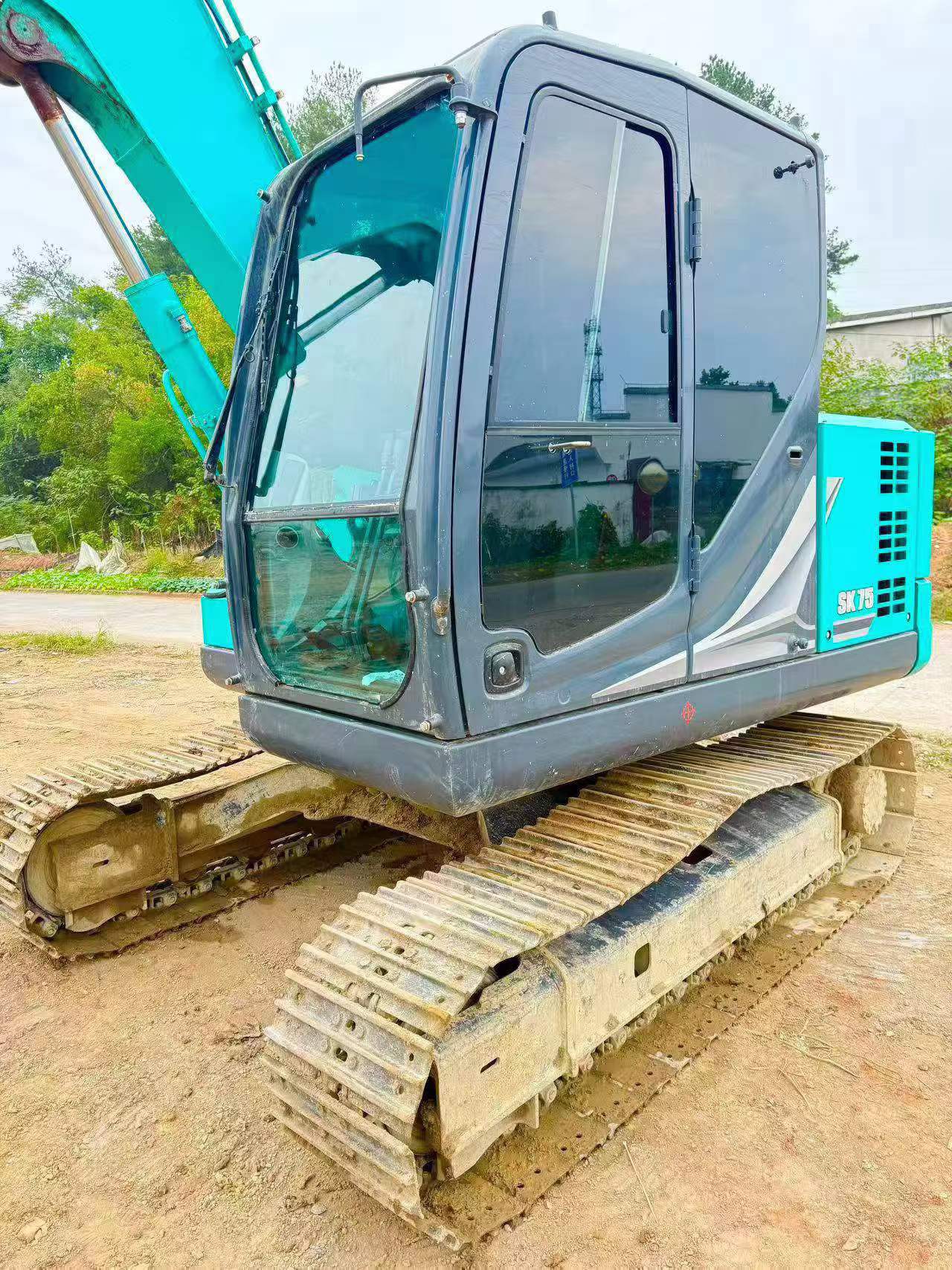 Buy Kobelco SK25SR Used Excavator / 2