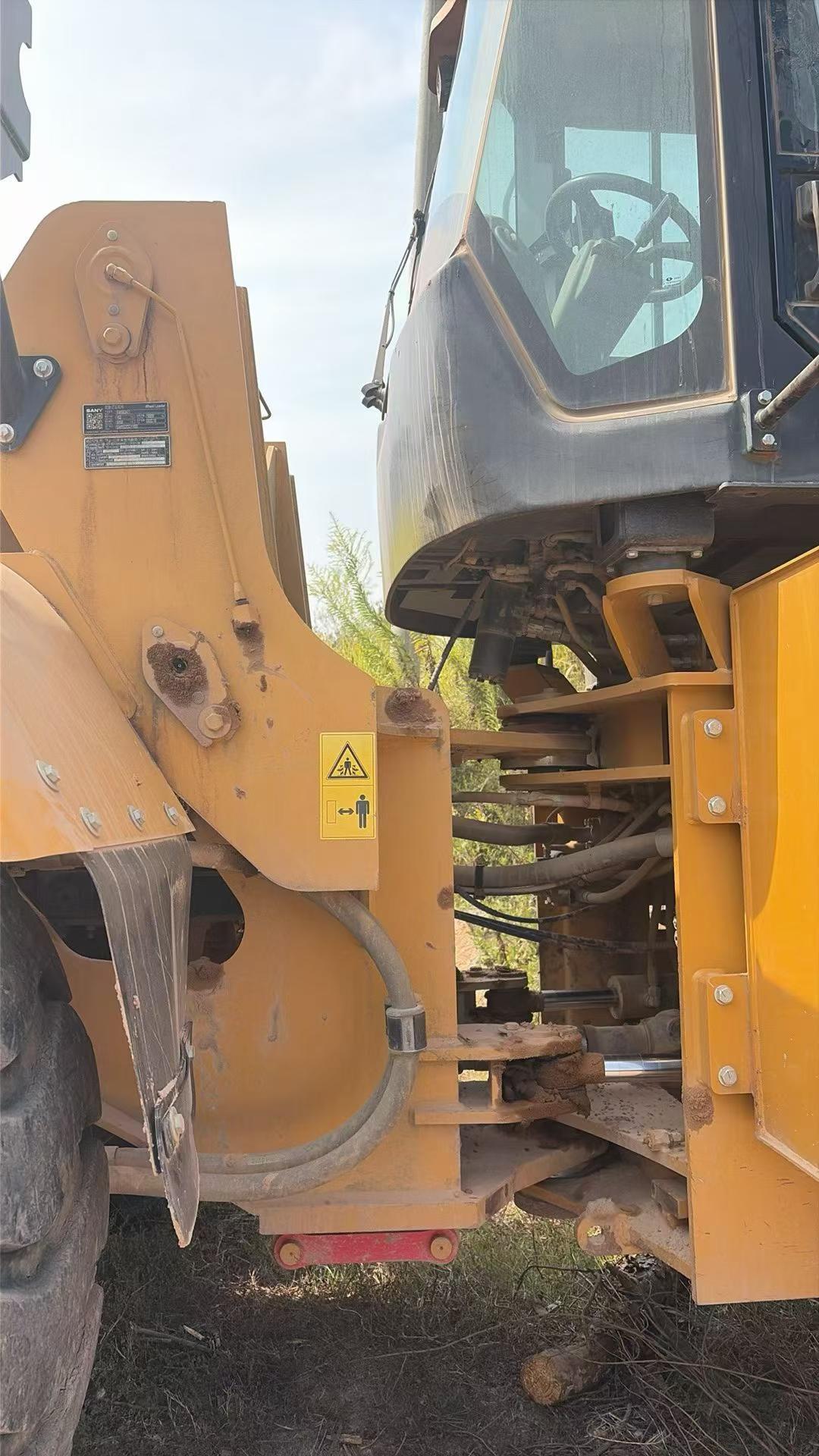 Buy Sany SW953K Used Excavator / 5