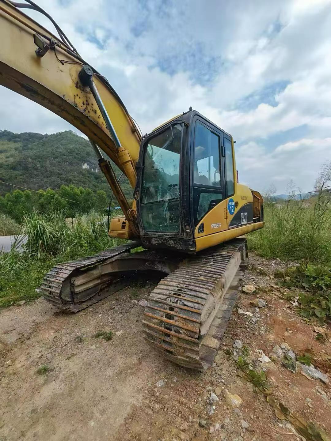 Buy Caterpillar 320C Used Excavator / 5