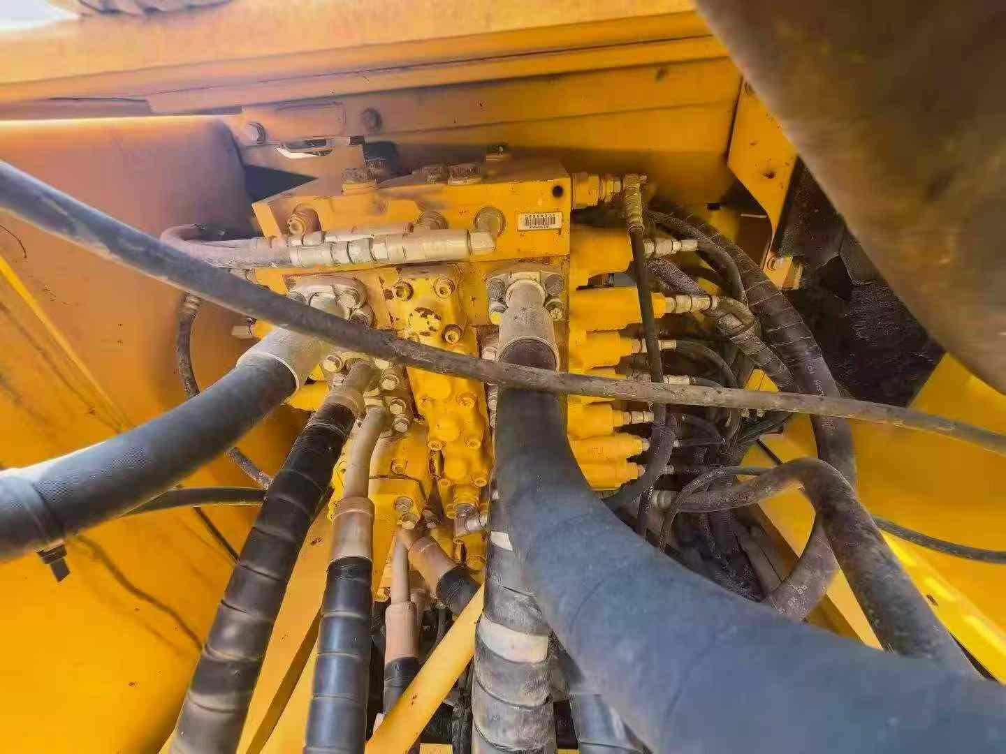 Buy Komatsu PC200 Used Excavator / 2