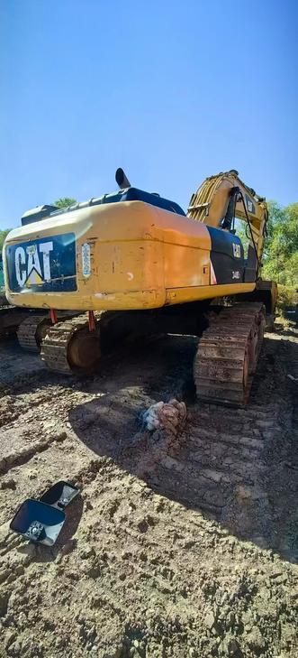 Buy Caterpillar 340D2L Used Excavator / 1