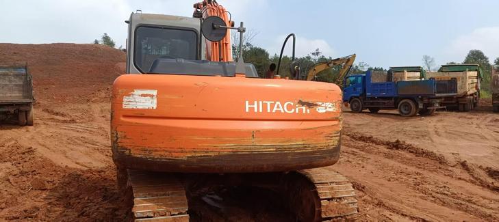 Buy Hitachi EX120-6 Used Excavator / 1