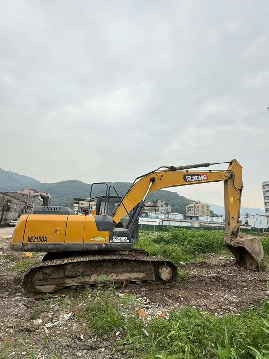 Buy XCMG XE215DA Used Excavator / 1