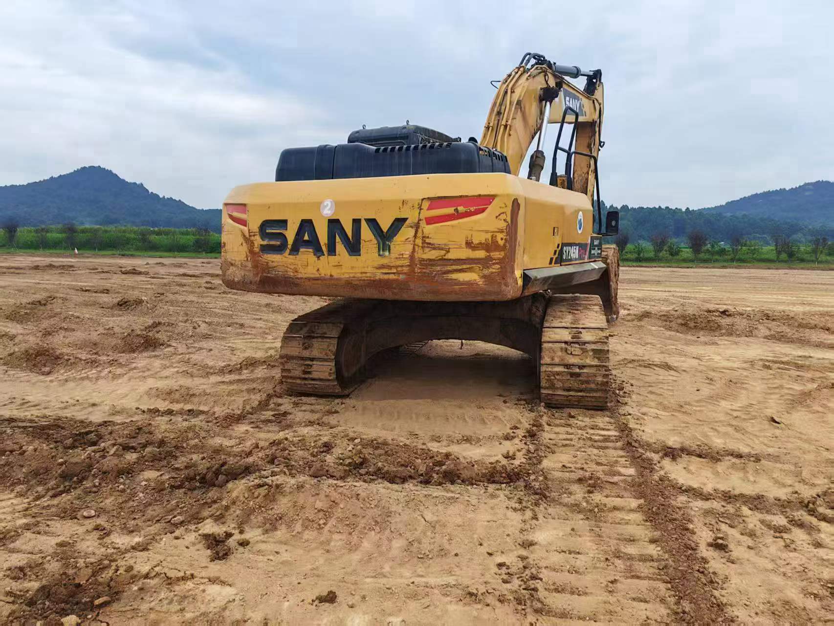 Buy Sany SY245H Used Excavator / 9