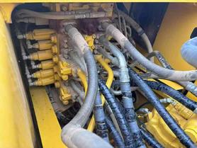 Buy Komatsu PC220 Used Excavator / 3 Buy Komatsu PC220 Used Excavator / 3