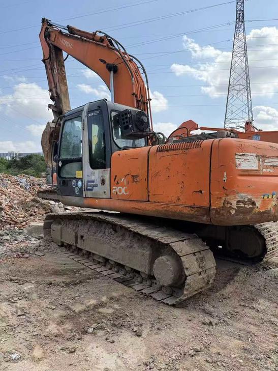 Buy Hitachi ZX200-6 Used Excavator / 1