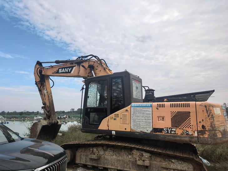 Buy Sany SY215C-8 Used Excavator / 1