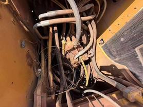 Buy Caterpillar 323 Used Excavator / 8 Buy Caterpillar 323 Used Excavator / 8