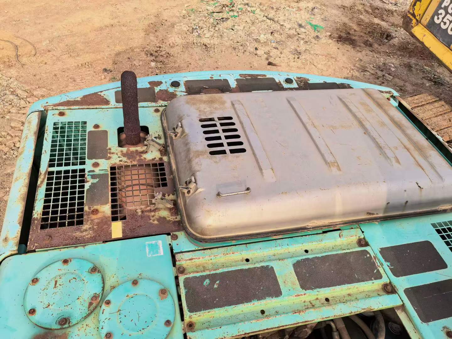 Buy Kobelco SK200 Used Excavator / 8