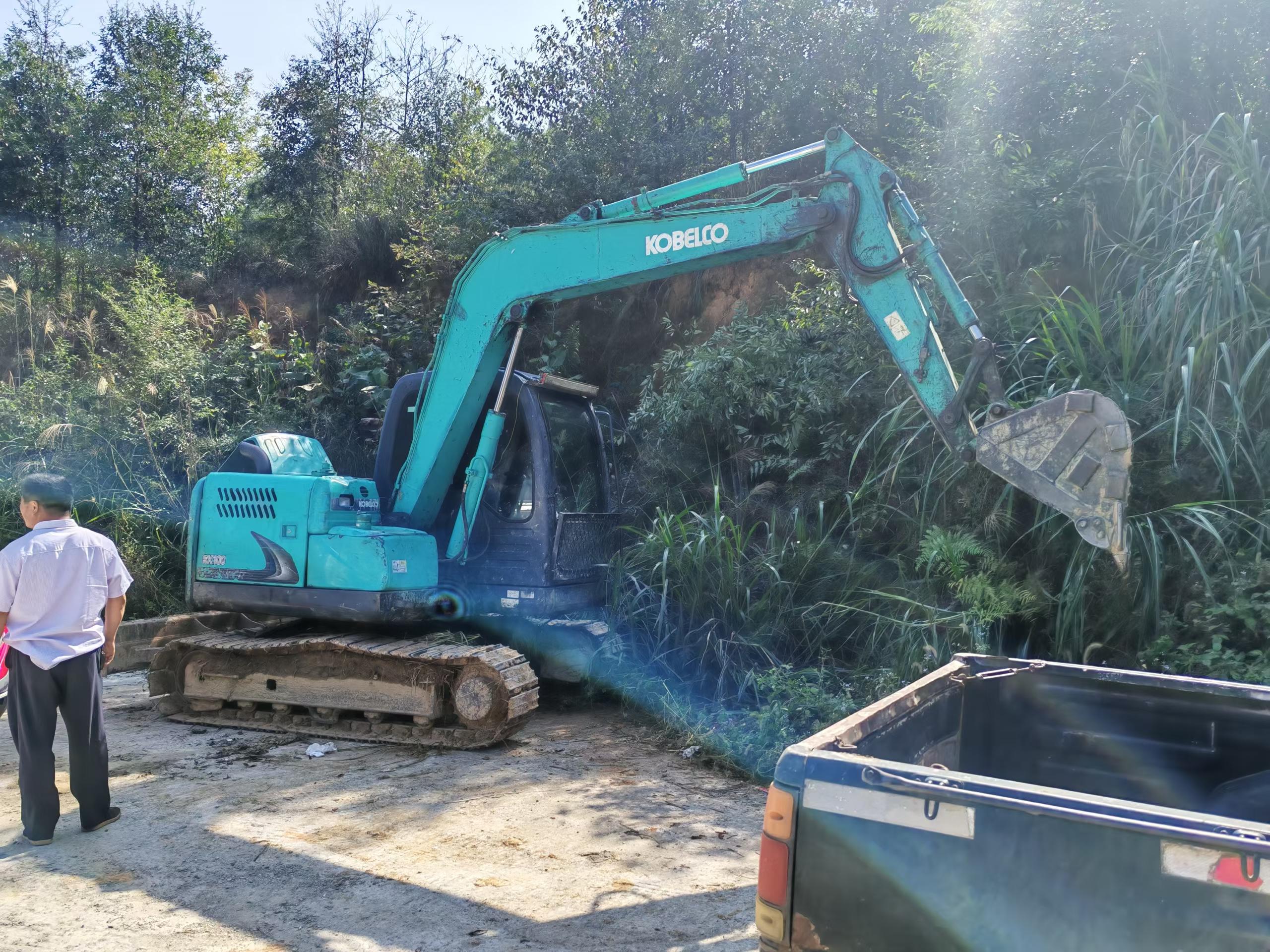 Buy Kobelco SK75 Used Excavator / 6