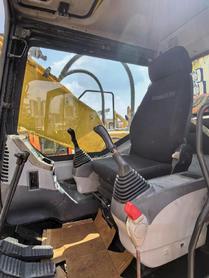 Buy Komatsu PC200-7 Used Excavator / 4 Buy Komatsu PC200-7 Used Excavator / 4