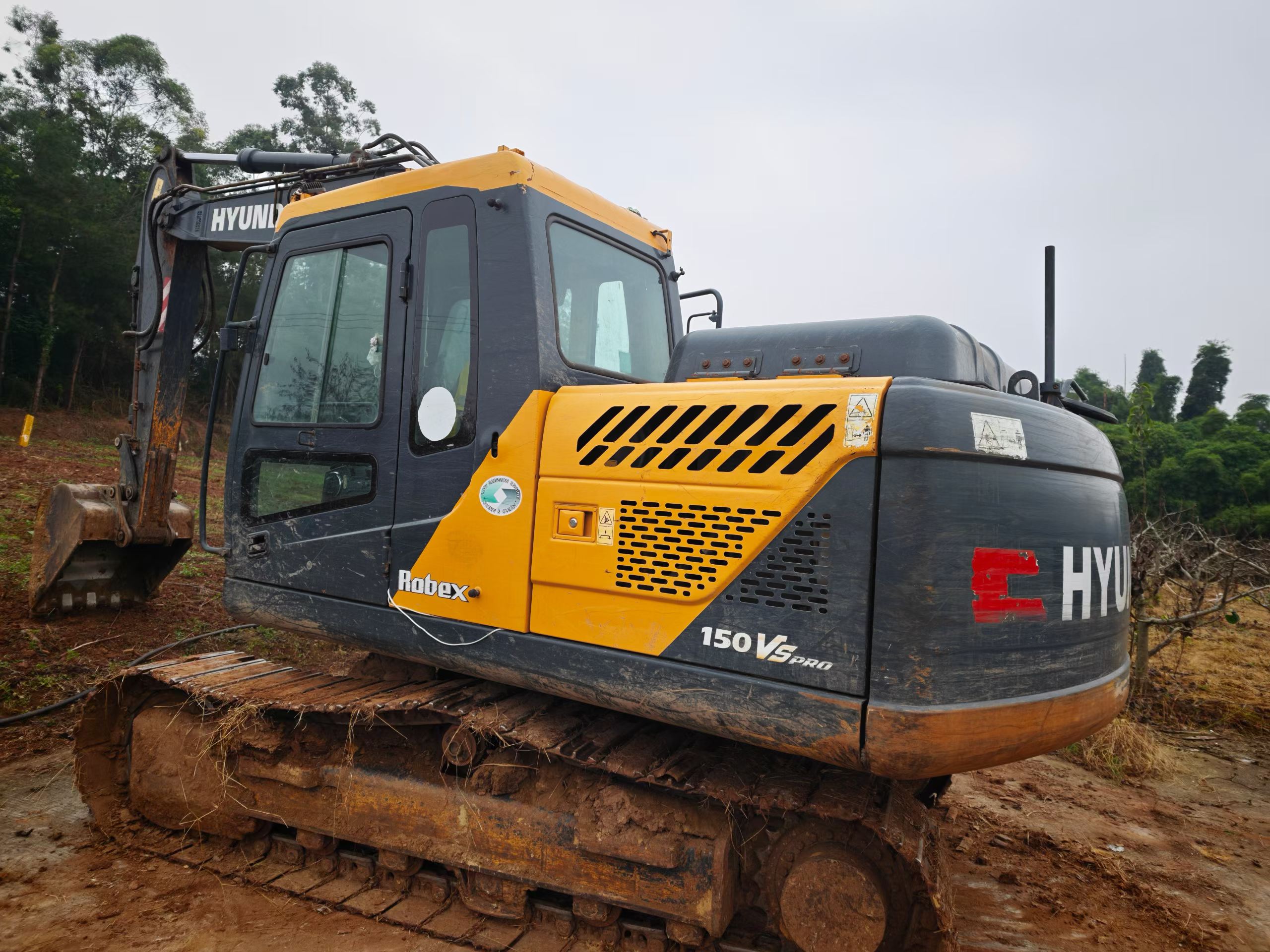 Buy Hyundai R130W Used Excavator / 2
