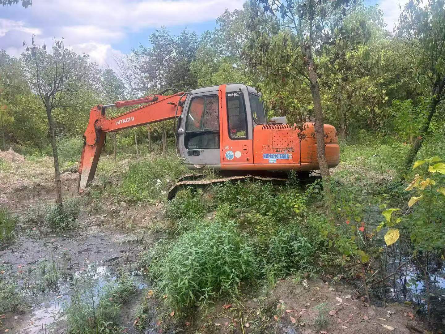 Buy Hitachi EX120-6 Used Excavator / 3
