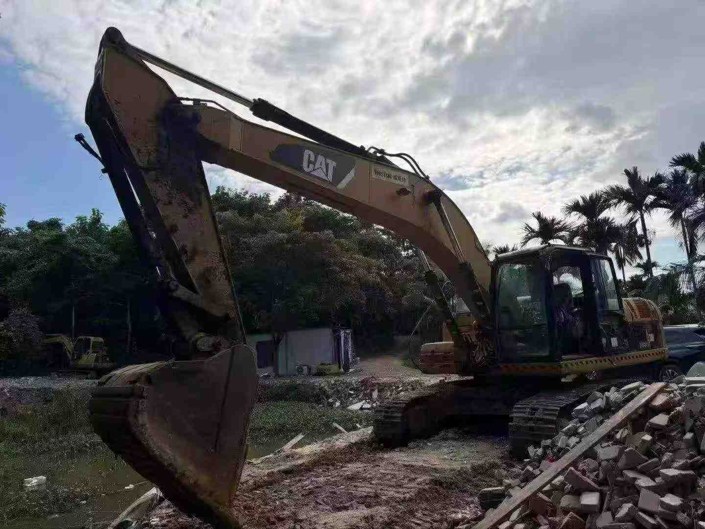 Buy Caterpillar 329D Used Excavator / 3