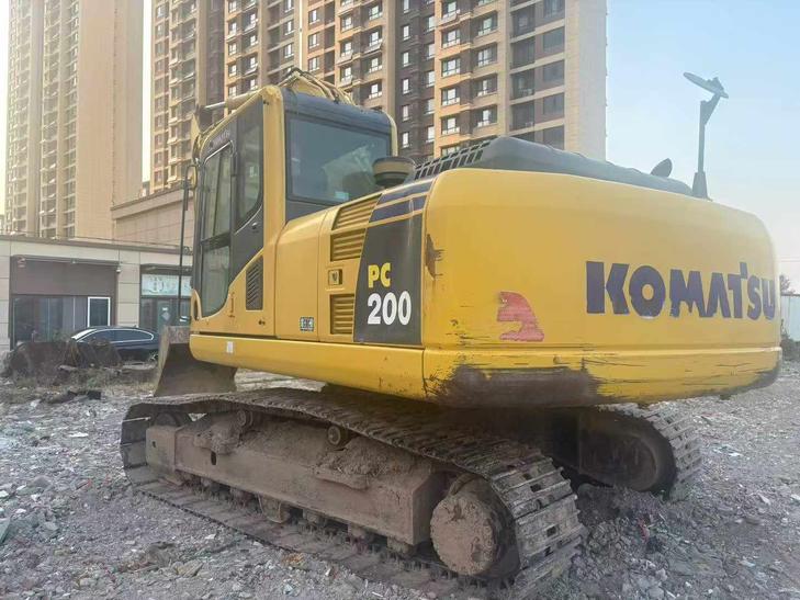 Buy Komatsu PC200 Used Excavator / 1