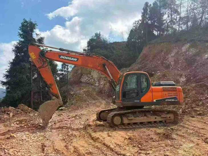 Buy Doosan DH215-7 Used Excavator / 1