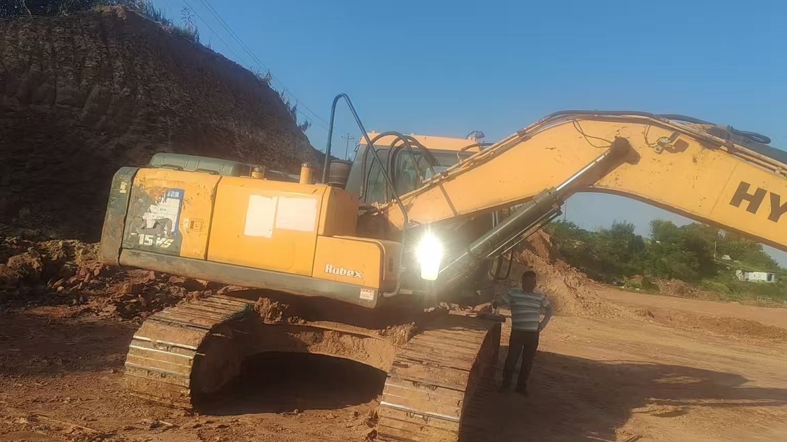 Buy Hyundai R215-7 Used Excavator / 3
