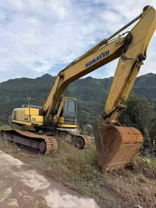 Buy Komatsu PC240-6 Used Excavator / 1