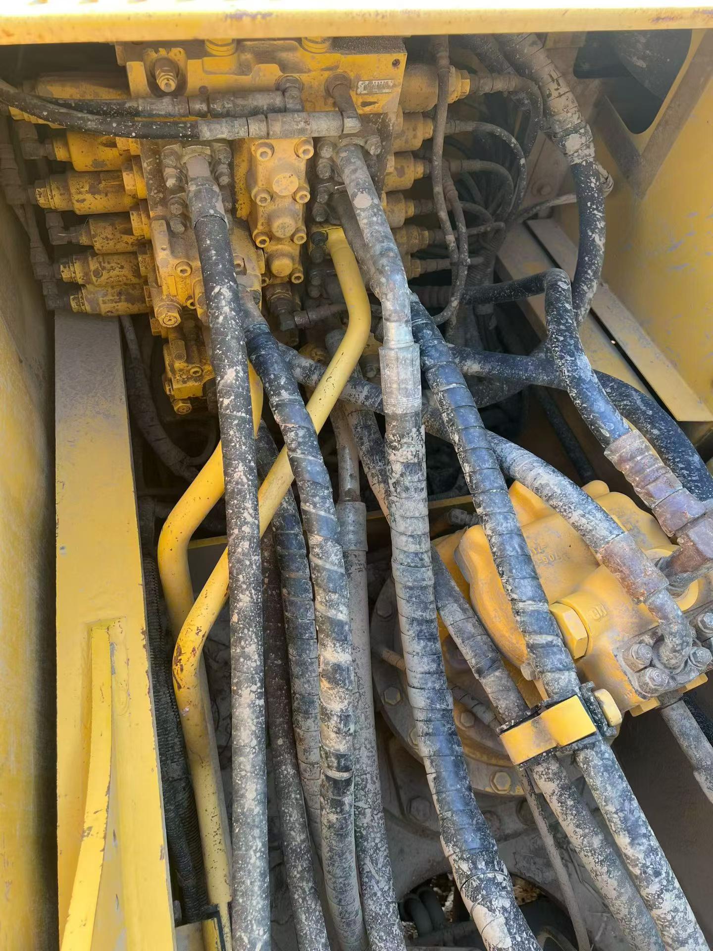 Buy Komatsu PC200 Used Excavator / 7