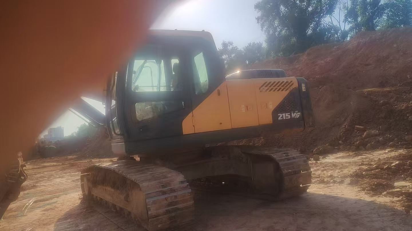 Buy Hyundai R215-7 Used Excavator / 2