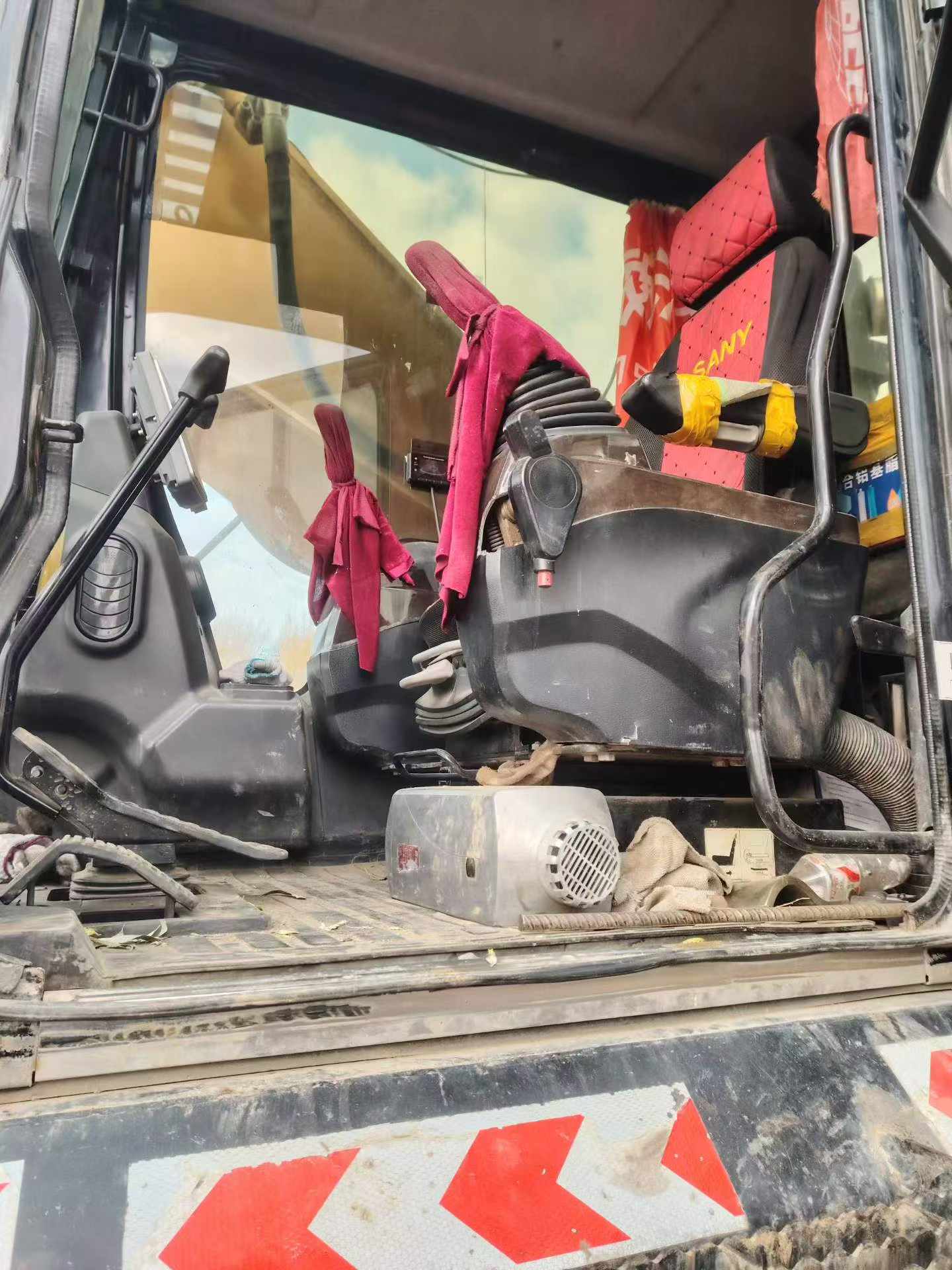 Buy Sany SY550H Used Excavator / 2 Buy Sany SY550H Used Excavator / 2
