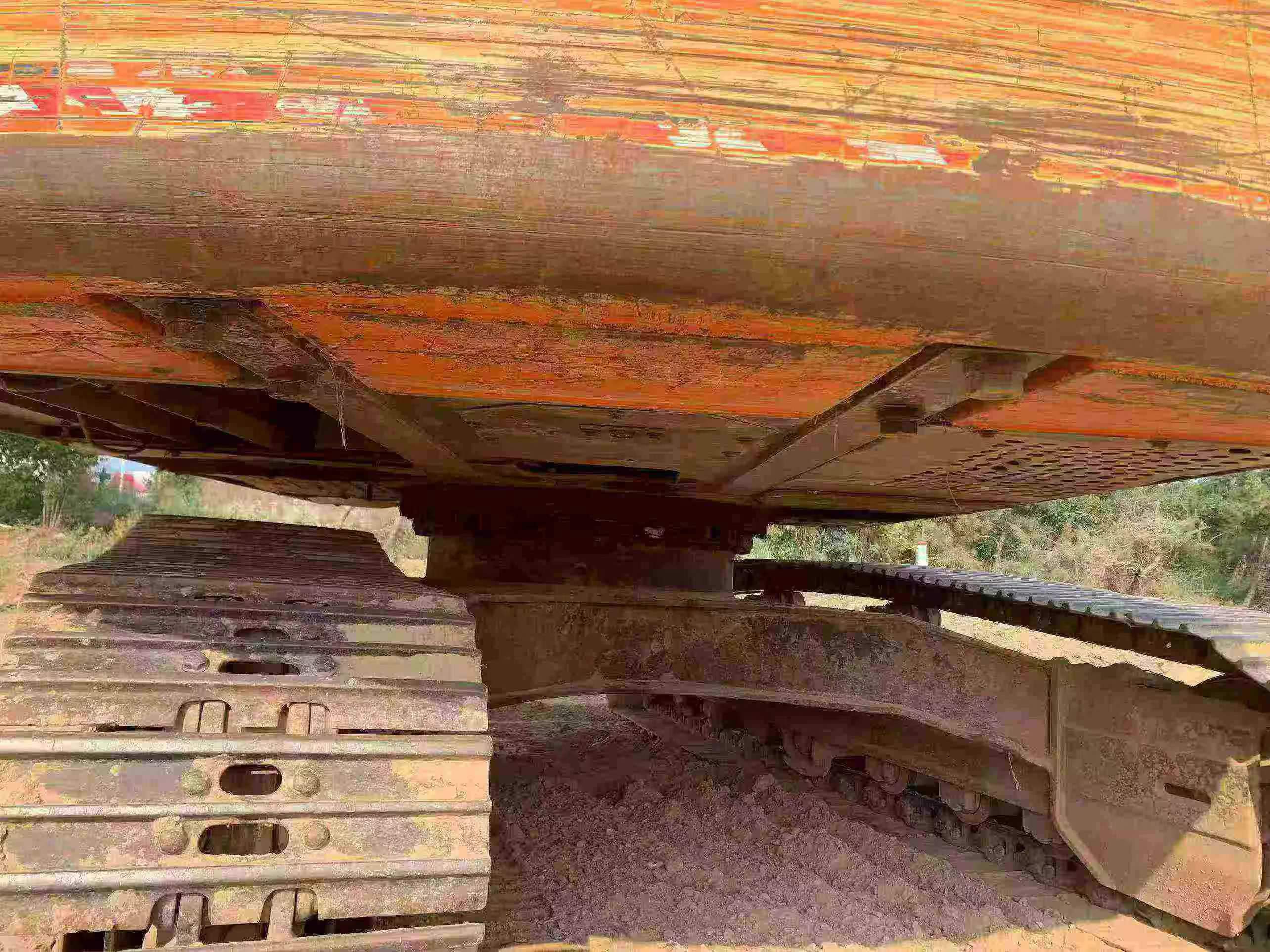Buy Hitachi EX200-5 Used Excavator / 7