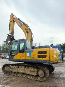 Buy XCMG XE200DA Used Excavator / 2 Buy XCMG XE200DA Used Excavator / 2