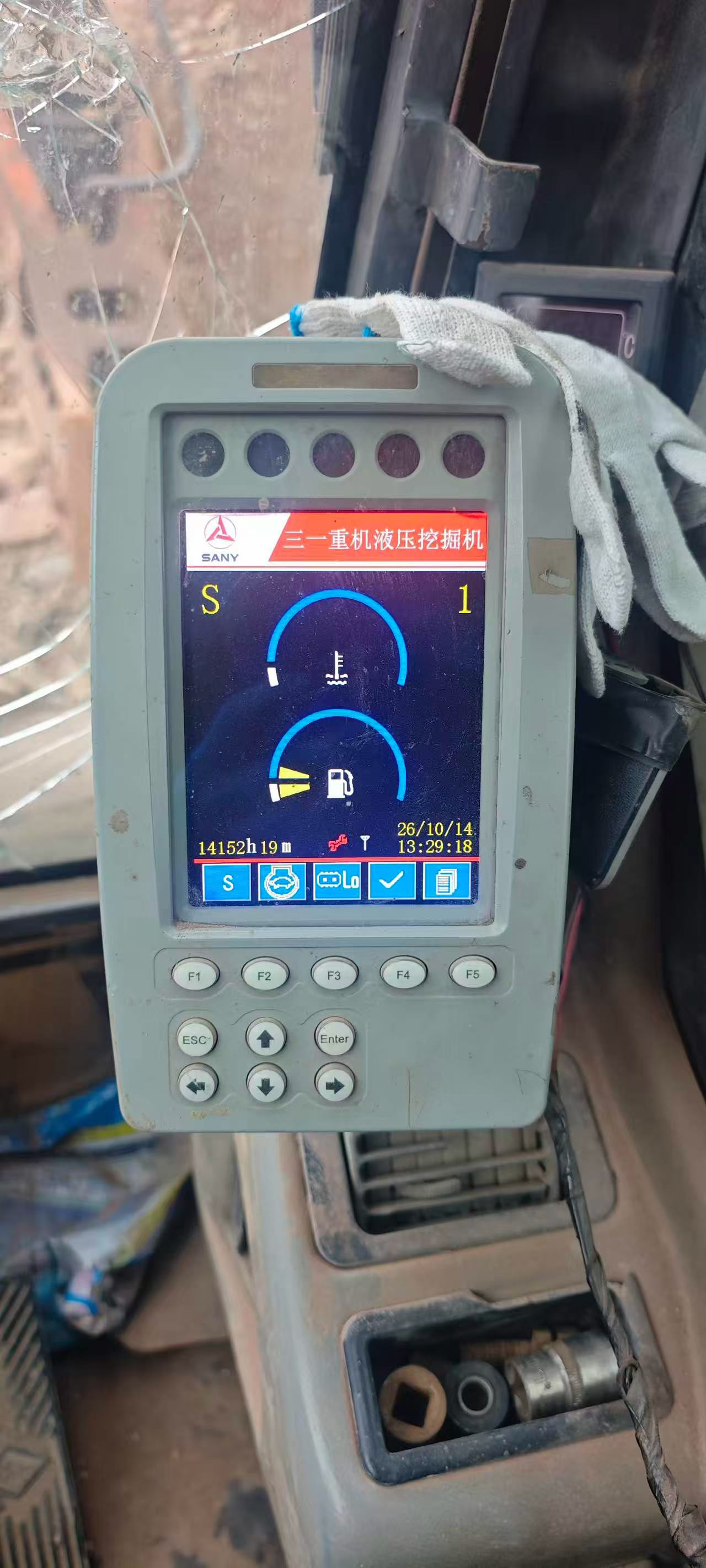 شراء حفارة Sany SY385C مستعملة / 8