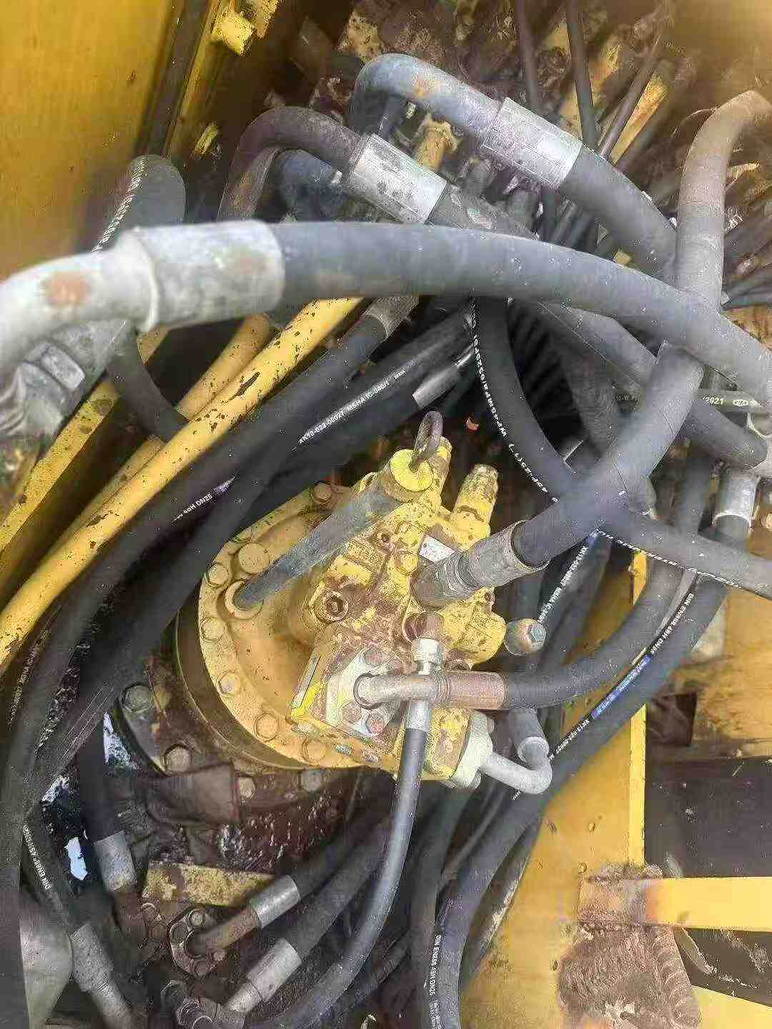 Buy Caterpillar 320D Used Excavator / 5