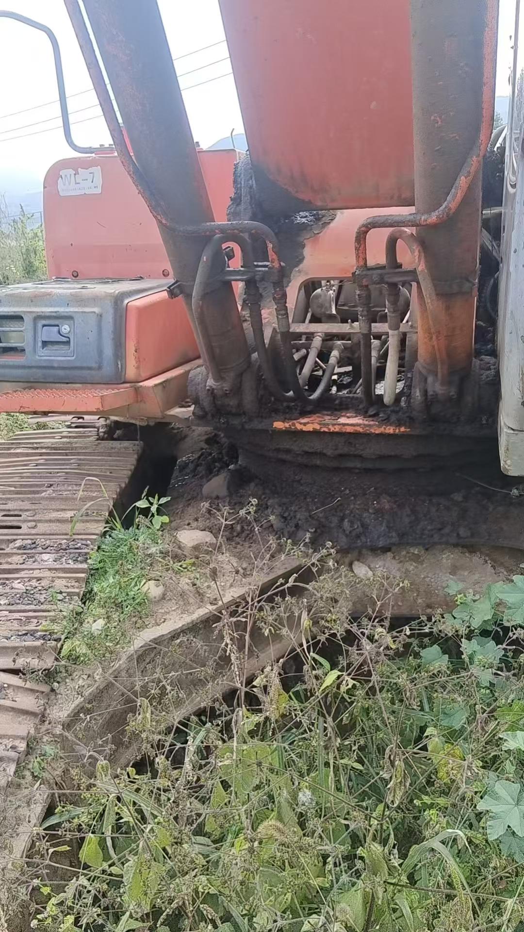 Acheter Pelle Hitachi EX220-5 d'occasion / 5