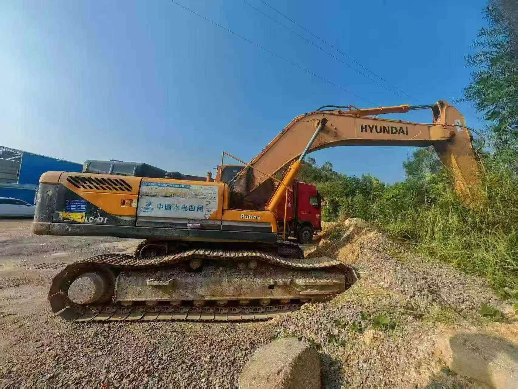 Buy Hyundai R305LC-7 Used Excavator / 3
