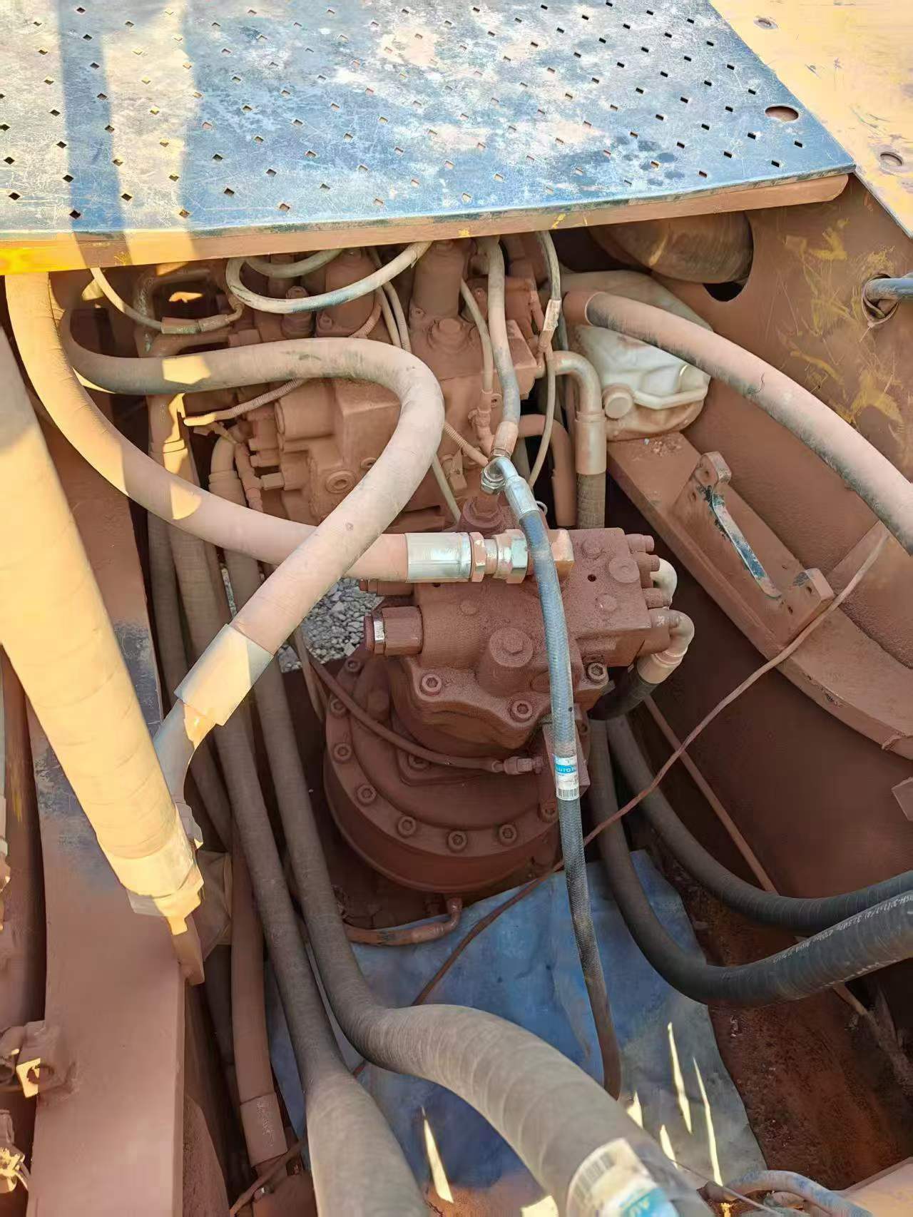 Buy Hyundai R385LC-9 Used Excavator / 4